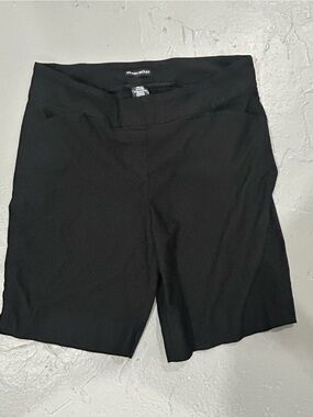 Hilary Radley Black Women's Bermuda Shorts